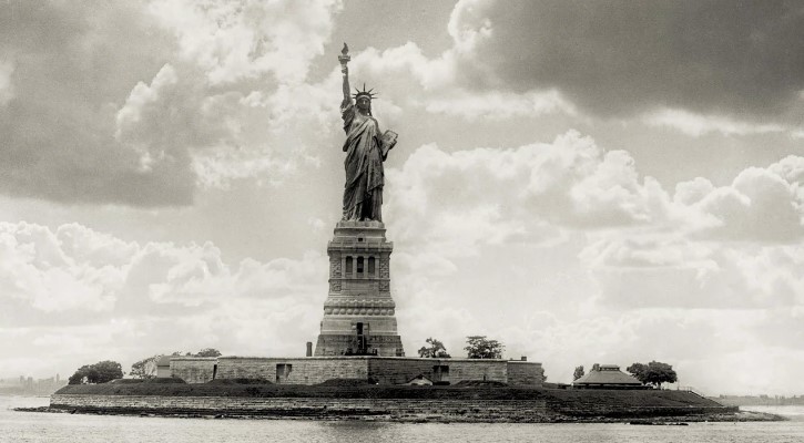 Statue of Liberty circa 1905